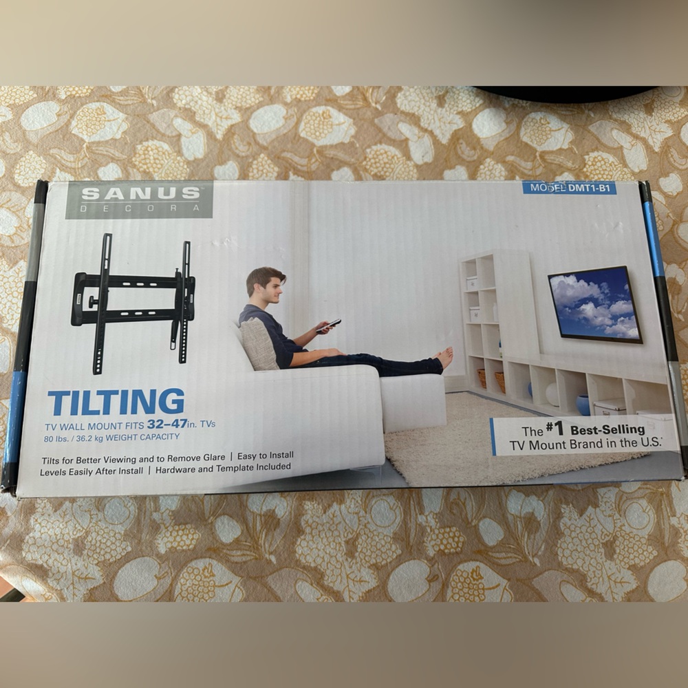 Sanus Decora Black TV Wall Mount for 32-47 Inch Screens Model DMT1-B1
